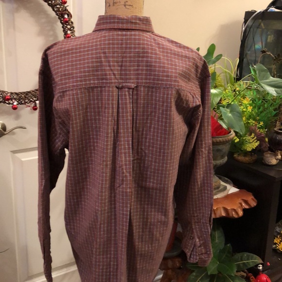 IZOD mans LG button down shirt - Picture 3 of 5